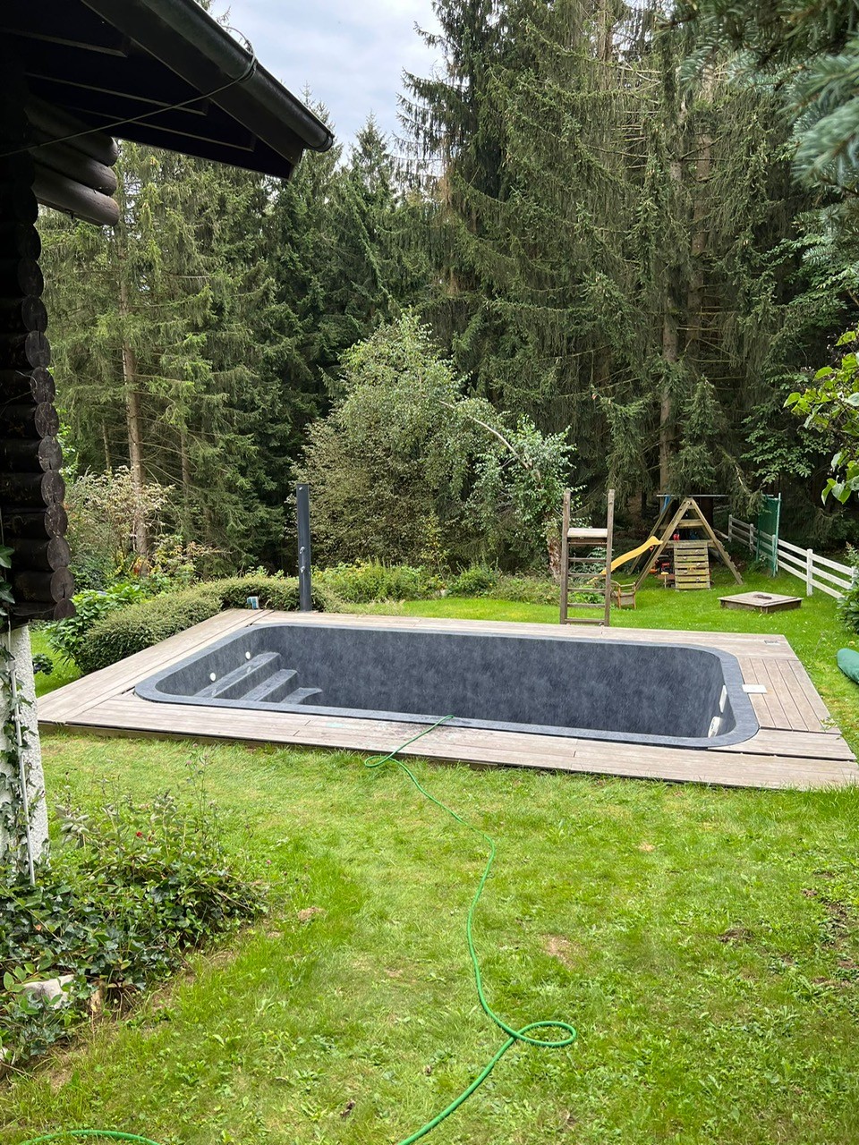 Fertiger Pool nach Sanierung
